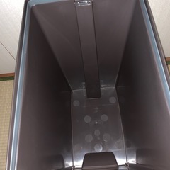 ゴミ箱の画像
