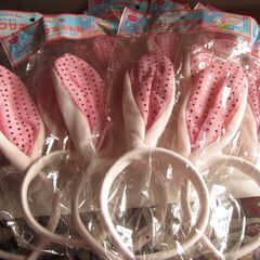 ウサギの耳付きカチューシャ　１０本　未使用　包材に劣化あります。の画像