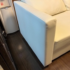 ソファーベッド& テーブルの画像