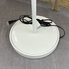 ニトリ 3灯 フロアライト 高さ150 LED ホワイト 白 スタンドライト フロアスタンド 照明 電気 間接照明 札幌市手稲区の画像