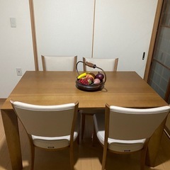 カリモクダイニングセット　テーブル　椅子の画像