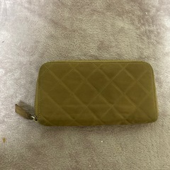 プラダ　　ナイロン　長財布　の画像