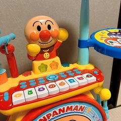 アンパンマンドラムとおもちゃの画像
