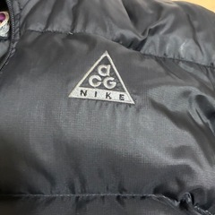 90s NIKE ACG ナイキ ダウンジャケット　ブラック　刺繍ロゴ　Lの画像