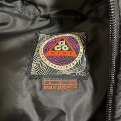 90s NIKE ACG ナイキ ダウンジャケット　ブラック　刺繍ロゴ　Lの画像