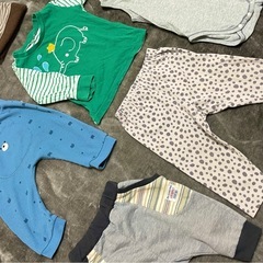 子ども服　ベビー服　80 90 まとめ　セット　トップス　ボトムス　帽子　肌着の画像