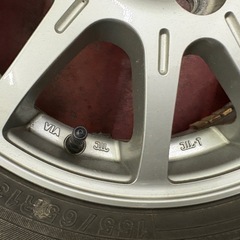 13インチアルミホイール タイヤ付 4本セット 4.0J +42 Quant pcd100 4穴 の画像