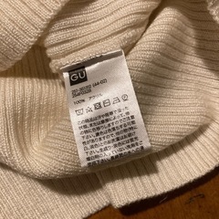 GU タートルネック セーター アイボリー Sの画像