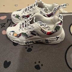 ごとも靴未着用の画像