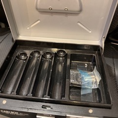 手提げ金庫の画像