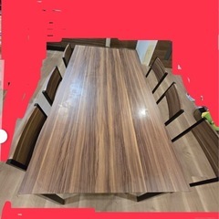 キッチンテーブルと椅子6脚セットの画像