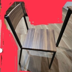 キッチンテーブルと椅子6脚セットの画像