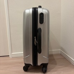 30L キャリーケース  シルバーの画像
