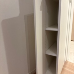 隙間収納、ランドリー収納、棚（白）の画像