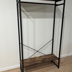 ハンガーラックの画像