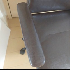 ニトリ (Nシールド スモークDH DBR) レザー調 高さ調節 回転チェアの画像