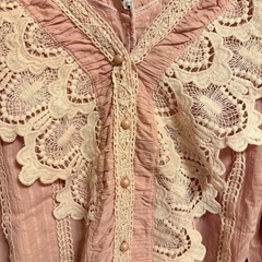 ⦅DHOLIC⦆ バックタイレースディテールブラウス、シャツの画像