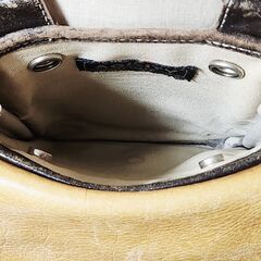 AGILITY(アジリティ) 機能性高く、そしてスタイリッシュ。とっても素敵な本革ショルダーバッグ、いかがでしょうか？の画像