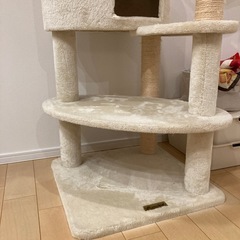 キャットタワーの画像