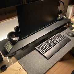 デスクシェルフの画像