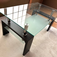 ガラステーブル　座卓　机　インテリアの画像