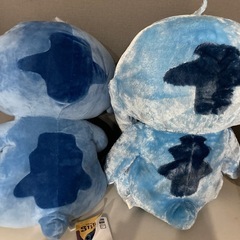 大きなスティッチ2体の画像