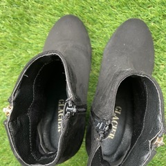 ショートブーツ グラシア Mブラック ブーティの画像