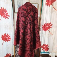 Pierre Cardin(ピエール・カルダン) たっぷりゆったり、リバーシブルタイプの超大判ストール。いかがでしょうか？の画像