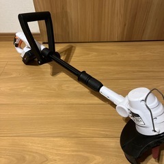 草刈機 充電式 18V 充電器付きの画像