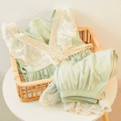 新品レース付きライトグリーンパジャマセットの画像