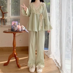 新品レース付きライトグリーンパジャマセットの画像