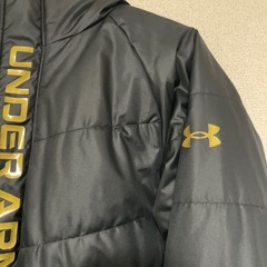 アンダーアーマーダウンジャケットの画像