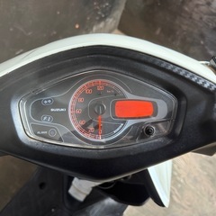 ★支払総額8.2万円★定休日なし！いつでも現車確認可能です！ スズキ アドレスV125S 白 CF4MA 人気のV125！ Sタイプ！ リアボックス付き！ フロントディスクブレーキ！ サイスタ付き！　の画像