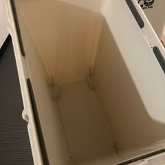 ゴミ箱２つの画像