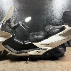 ★支払総額3.8万円★関東圏内即日配送可能！ 全車走行テスト済みです！ ホンダ フォルツァ 白 MF06 激安250cc！ バッテリー新品！ リアボックス付き！ カスタムベースに♪の画像