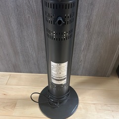 山善　YAMAZEN カーボンヒーター　ブラック　600Wの画像