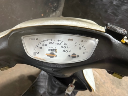 ★支払総額4.8万円★激安バイク続々入荷中！ 買取、下取り可能です！ ホンダ ZX 白 AF35 人気のZX！ 本物！ 金ホイール！ ２ストのためオイル注ぎ足すだけ！ リアスポイラー！