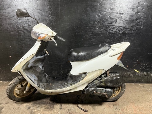 ★支払総額4.8万円★激安バイク続々入荷中！ 買取、下取り可能です！ ホンダ ZX 白 AF35 人気のZX！ 本物！ 金ホイール！ ２ストのためオイル注ぎ足すだけ！ リアスポイラー！