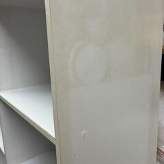 【無料でお譲りします】カラーBOX２個　白　木製　棚２段の画像