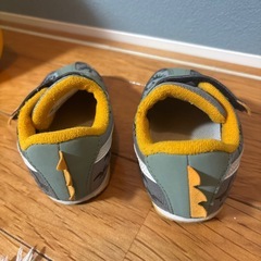 asics 13.5cmスニーカーの画像