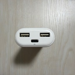 ELECOM モバイルバッテリー の画像