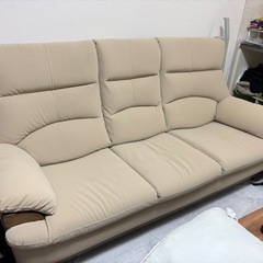 ニトリ、傷・汚れに強い 3人掛けソファ 合皮タイプの画像