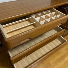 中古品　タンスの画像