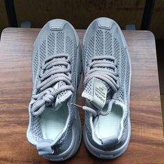 新品 24.5cm レディース スニーカー グレー 厚底 シューズ 識別番号:【N604-S】の画像