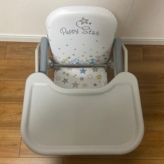 テーブル付き食事椅子の画像