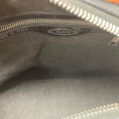 TOD'Sより【ショルダーバッグ スタッズ】の画像