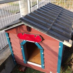 ログハウス調　犬小屋の画像