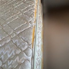 Simmons セミダブルベッドの画像