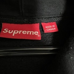 SUPREMEの画像