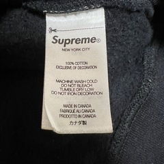 SUPREMEの画像